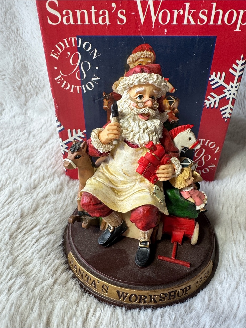 Santa’s Workshop ‘98 Edition Christmas Decor